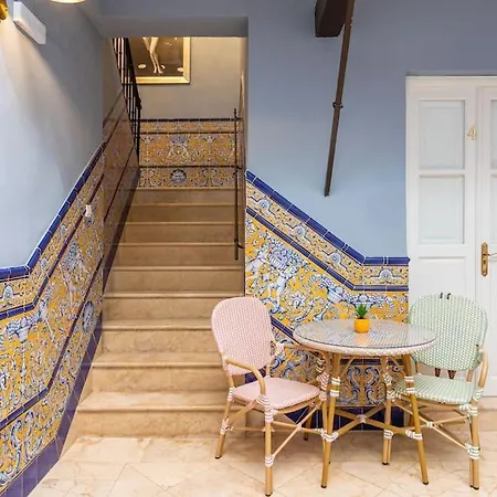 5. Casa De Alma. In Historic House מאלגה